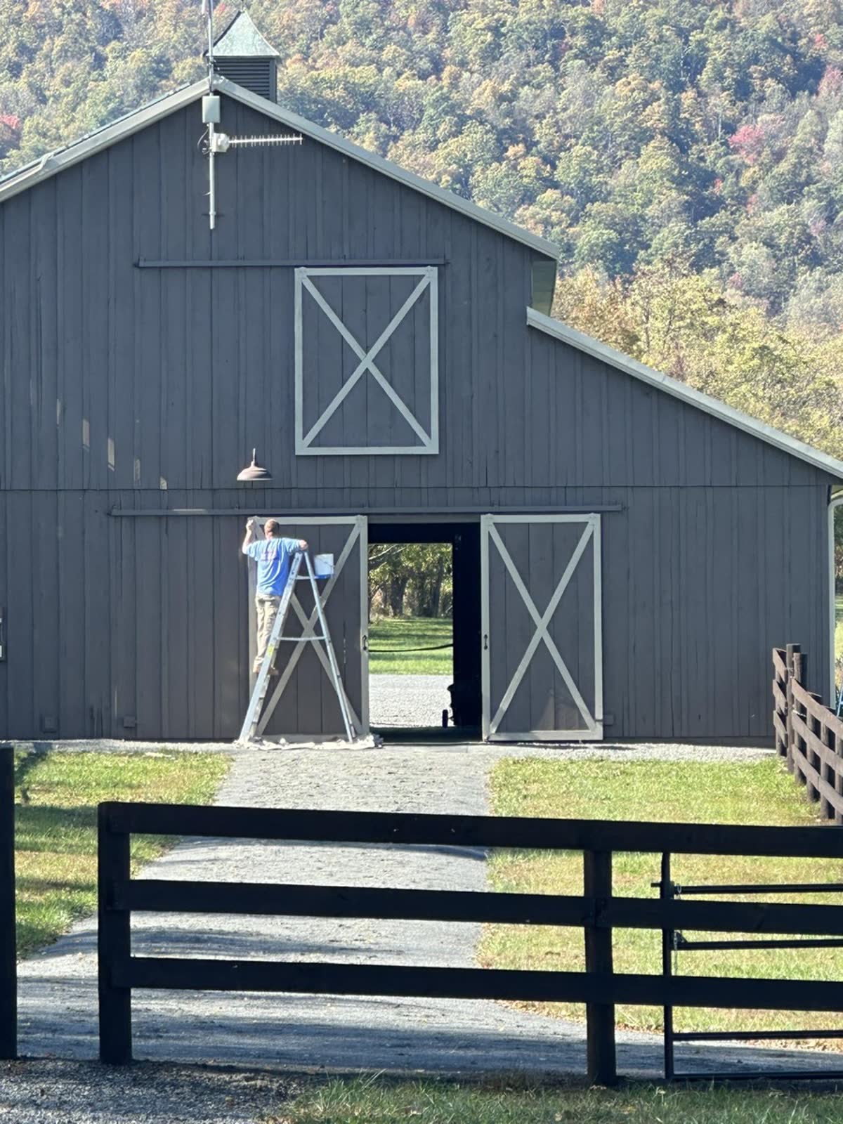 Barn painting in the Shenandoah Valley by Newlin Painting