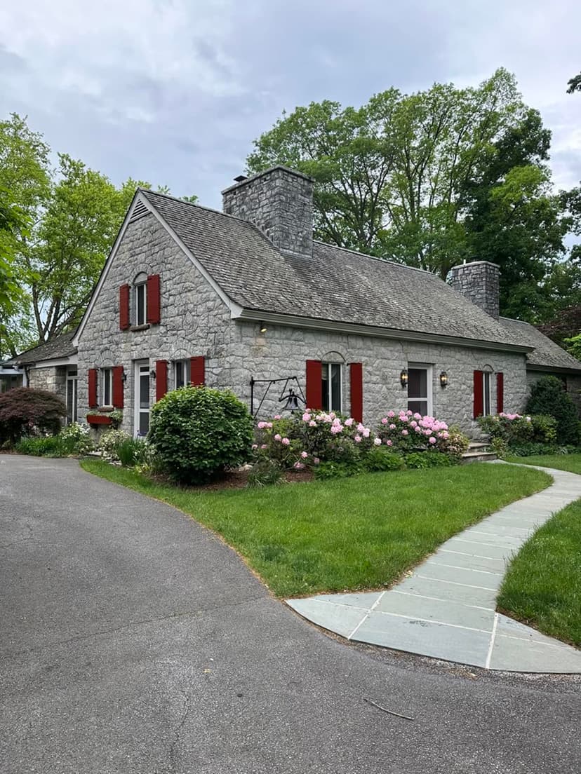 Brick house painting in Loudoun County